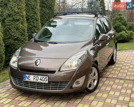 Коричневый Рено Гранд Сценик, объемом двигателя 2 л и пробегом 241 тыс. км за 8600 $, фото 9 на Automoto.ua