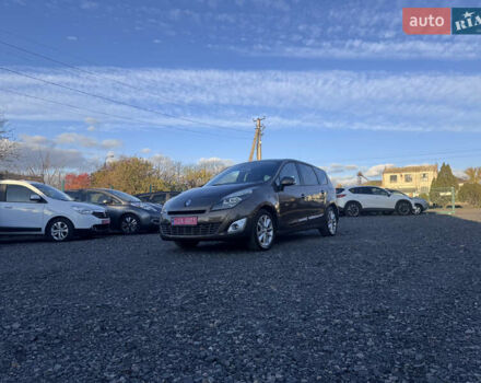 Рено Гранд Сценик 2010 в Звенигородка на Automoto.ua Коричневый Рено Гранд Сценик, объемом двигателя 1.4 л и пробегом 140 тыс. км за 6990 $, фото 6 на Automoto.ua