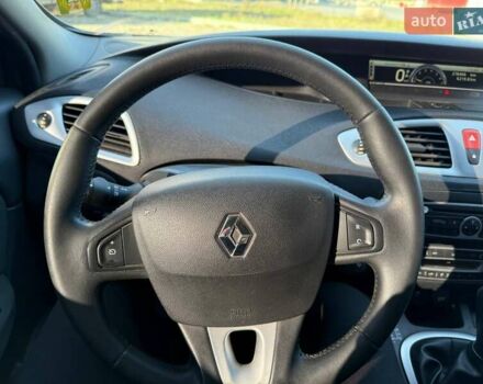 Коричневий Рено Гранд Сценік, об'ємом двигуна 2 л та пробігом 278 тис. км за 7500 $, фото 19 на Automoto.ua