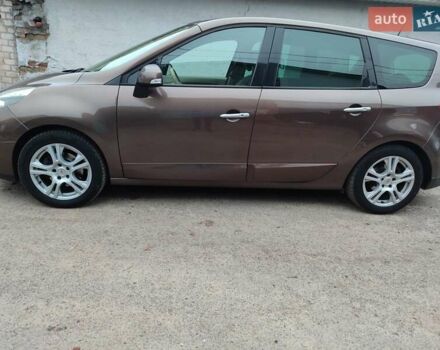 Коричневый Рено Гранд Сценик, объемом двигателя 1.9 л и пробегом 247 тыс. км за 7500 $, фото 9 на Automoto.ua