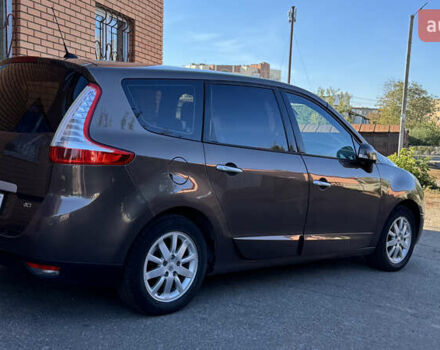 Коричневый Рено Гранд Сценик, объемом двигателя 1.9 л и пробегом 287 тыс. км за 7200 $, фото 10 на Automoto.ua