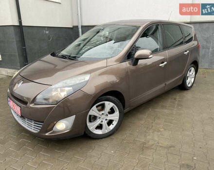 Коричневый Рено Гранд Сценик, объемом двигателя 1.5 л и пробегом 233 тыс. км за 6999 $, фото 3 на Automoto.ua