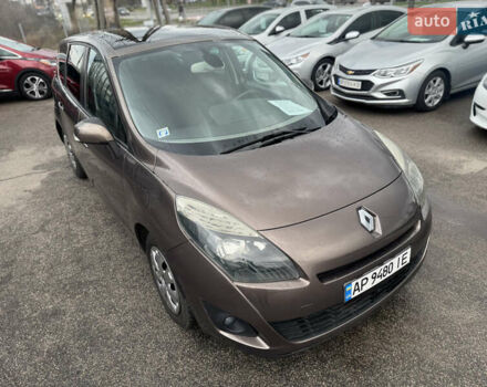 Коричневий Рено Гранд Сценік, об'ємом двигуна 1.87 л та пробігом 253 тис. км за 6750 $, фото 7 на Automoto.ua
