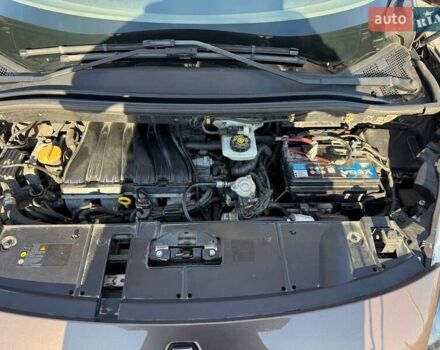 Коричневий Рено Гранд Сценік, об'ємом двигуна 2 л та пробігом 278 тис. км за 7500 $, фото 24 на Automoto.ua