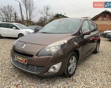 Коричневий Рено Гранд Сценік, об'ємом двигуна 1.87 л та пробігом 332 тис. км за 7499 $, фото 8 на Automoto.ua