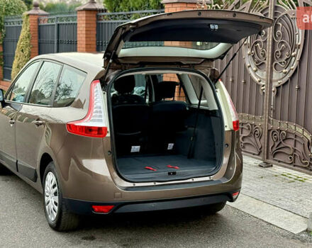 Коричневый Рено Гранд Сценик, объемом двигателя 1.4 л и пробегом 143 тыс. км за 7700 $, фото 9 на Automoto.ua