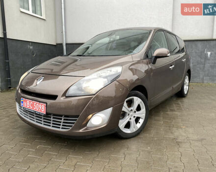Коричневый Рено Гранд Сценик, объемом двигателя 1.5 л и пробегом 233 тыс. км за 6999 $, фото 4 на Automoto.ua
