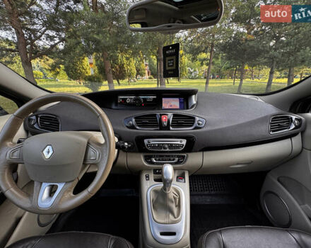 Коричневый Рено Гранд Сценик, объемом двигателя 2 л и пробегом 203 тыс. км за 8000 $, фото 19 на Automoto.ua
