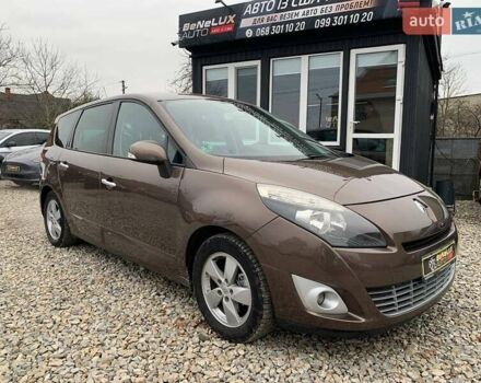 Коричневий Рено Гранд Сценік, об'ємом двигуна 1.87 л та пробігом 332 тис. км за 7499 $, фото 1 на Automoto.ua