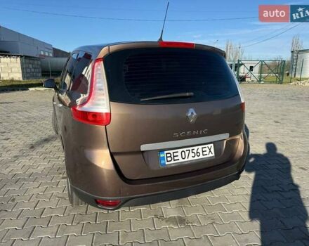 Коричневий Рено Гранд Сценік, об'ємом двигуна 2 л та пробігом 278 тис. км за 7500 $, фото 17 на Automoto.ua