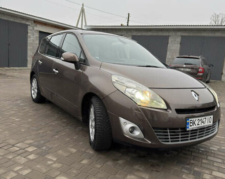 Коричневый Рено Гранд Сценик, объемом двигателя 1.4 л и пробегом 203 тыс. км за 6700 $, фото 2 на Automoto.ua