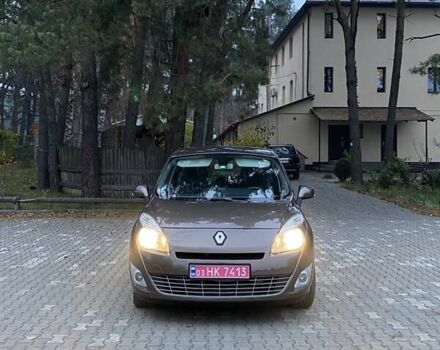 Коричневый Рено Гранд Сценик, объемом двигателя 1.4 л и пробегом 135 тыс. км за 6900 $, фото 1 на Automoto.ua