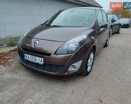 Коричневый Рено Гранд Сценик, объемом двигателя 1.9 л и пробегом 247 тыс. км за 7500 $, фото 2 на Automoto.ua