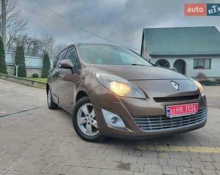 Коричневий Рено Гранд Сценік, об'ємом двигуна 1.5 л та пробігом 232 тис. км за 7550 $, фото 1 на Automoto.ua