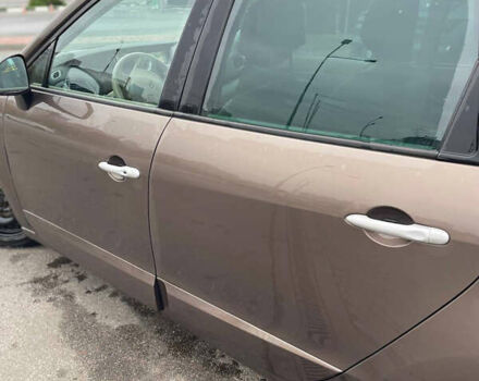 Коричневий Рено Гранд Сценік, об'ємом двигуна 1.6 л та пробігом 216 тис. км за 7000 $, фото 7 на Automoto.ua