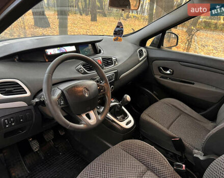 Рено Гранд Сценик 2011 в Черновцах на Automoto.ua Коричневый Рено Гранд Сценик, объемом двигателя 1.5 л и пробегом 325 тыс. км за 6700 $, фото 16 на Automoto.ua
