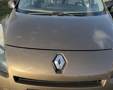 Коричневый Рено Гранд Сценик, объемом двигателя 2 л и пробегом 321 тыс. км за 8250 $, фото 5 на Automoto.ua