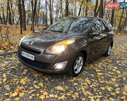Рено Гранд Сценик 2011 в Черновцах на Automoto.ua Коричневый Рено Гранд Сценик, объемом двигателя 1.5 л и пробегом 325 тыс. км за 6700 $, фото 14 на Automoto.ua
