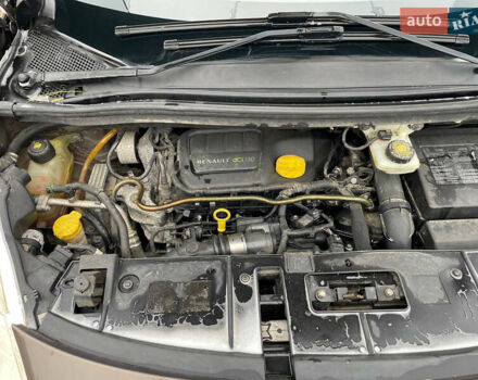 Коричневий Рено Гранд Сценік, об'ємом двигуна 1.6 л та пробігом 216 тис. км за 7000 $, фото 26 на Automoto.ua