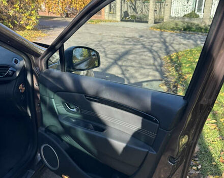 Коричневий Рено Гранд Сценік, об'ємом двигуна 1.46 л та пробігом 252 тис. км за 7500 $, фото 10 на Automoto.ua