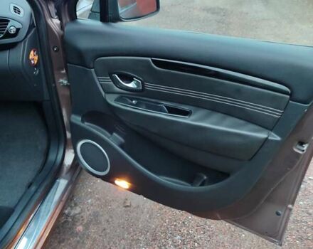 Коричневий Рено Гранд Сценік, об'ємом двигуна 1.5 л та пробігом 260 тис. км за 8450 $, фото 37 на Automoto.ua