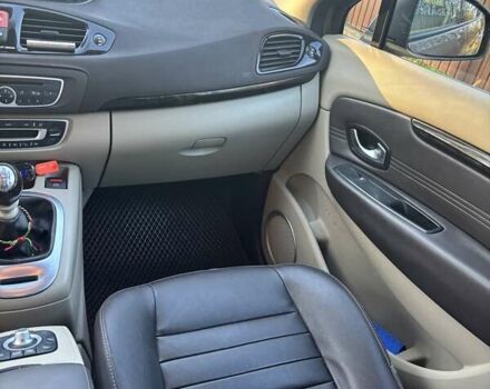 Коричневый Рено Гранд Сценик, объемом двигателя 1.6 л и пробегом 230 тыс. км за 10000 $, фото 5 на Automoto.ua