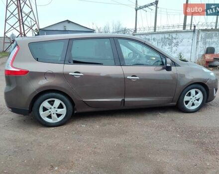 Коричневий Рено Гранд Сценік, об'ємом двигуна 1.5 л та пробігом 260 тис. км за 8450 $, фото 15 на Automoto.ua