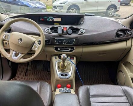 Коричневый Рено Гранд Сценик, объемом двигателя 1.6 л и пробегом 229 тыс. км за 7700 $, фото 3 на Automoto.ua