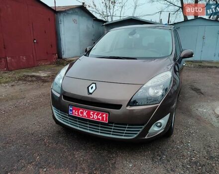 Коричневий Рено Гранд Сценік, об'ємом двигуна 1.5 л та пробігом 260 тис. км за 8450 $, фото 20 на Automoto.ua