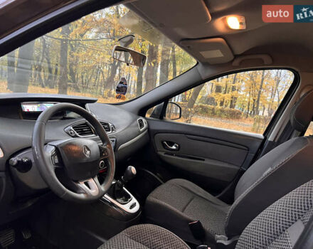 Рено Гранд Сценик 2011 в Черновцах на Automoto.ua Коричневый Рено Гранд Сценик, объемом двигателя 1.5 л и пробегом 325 тыс. км за 6700 $, фото 18 на Automoto.ua