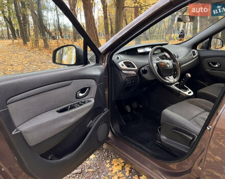 Рено Гранд Сценик 2011 в Черновцах на Automoto.ua Коричневый Рено Гранд Сценик, объемом двигателя 1.5 л и пробегом 325 тыс. км за 6700 $, фото 19 на Automoto.ua