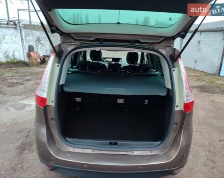 Коричневий Рено Гранд Сценік, об'ємом двигуна 1.5 л та пробігом 260 тис. км за 8450 $, фото 43 на Automoto.ua