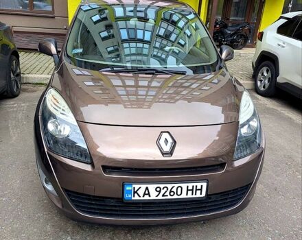 Коричневый Рено Гранд Сценик, объемом двигателя 1.6 л и пробегом 229 тыс. км за 7700 $, фото 1 на Automoto.ua