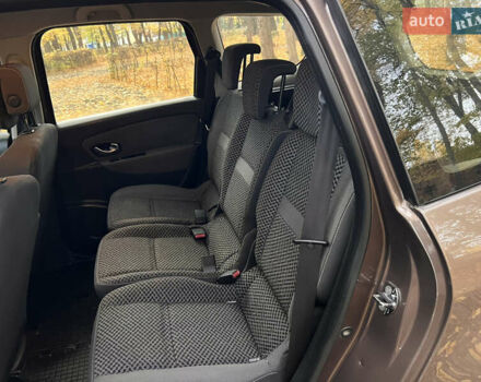 Рено Гранд Сценик 2011 в Черновцах на Automoto.ua Коричневый Рено Гранд Сценик, объемом двигателя 1.5 л и пробегом 325 тыс. км за 6700 $, фото 23 на Automoto.ua