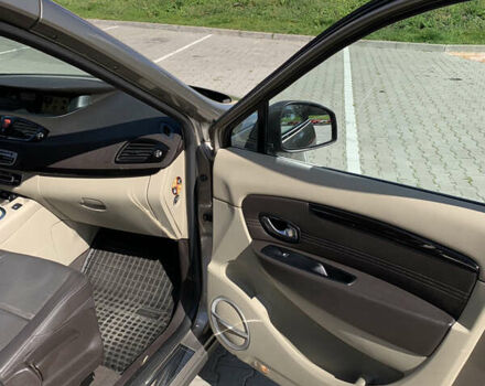 Коричневый Рено Гранд Сценик, объемом двигателя 1.5 л и пробегом 265 тыс. км за 10040 $, фото 10 на Automoto.ua