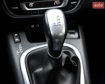 Коричневий Рено Гранд Сценік, об'ємом двигуна 2 л та пробігом 240 тис. км за 7400 $, фото 31 на Automoto.ua