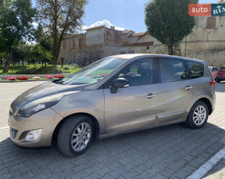 Коричневый Рено Гранд Сценик, объемом двигателя 1.5 л и пробегом 265 тыс. км за 10040 $, фото 6 на Automoto.ua