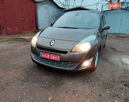 Коричневий Рено Гранд Сценік, об'ємом двигуна 1.5 л та пробігом 260 тис. км за 8450 $, фото 22 на Automoto.ua