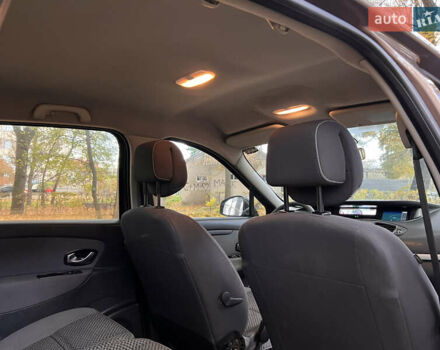 Рено Гранд Сценик 2011 в Черновцах на Automoto.ua Коричневый Рено Гранд Сценик, объемом двигателя 1.5 л и пробегом 325 тыс. км за 6700 $, фото 29 на Automoto.ua