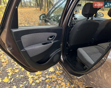 Рено Гранд Сценик 2011 в Черновцах на Automoto.ua Коричневый Рено Гранд Сценик, объемом двигателя 1.5 л и пробегом 325 тыс. км за 6700 $, фото 22 на Automoto.ua