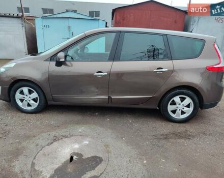 Коричневий Рено Гранд Сценік, об'ємом двигуна 1.5 л та пробігом 260 тис. км за 8450 $, фото 3 на Automoto.ua