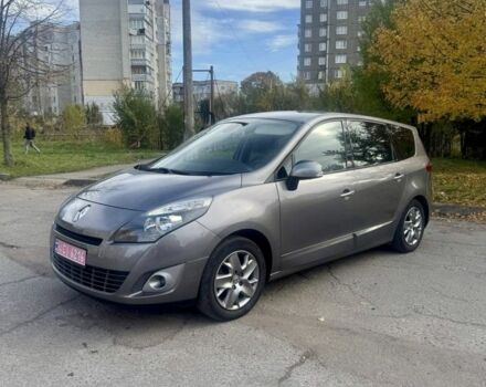Коричневий Рено Гранд Сценік, об'ємом двигуна 1.5 л та пробігом 189 тис. км за 8300 $, фото 1 на Automoto.ua