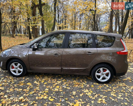 Рено Гранд Сценик 2011 в Черновцах на Automoto.ua Коричневый Рено Гранд Сценик, объемом двигателя 1.5 л и пробегом 325 тыс. км за 6700 $, фото 4 на Automoto.ua