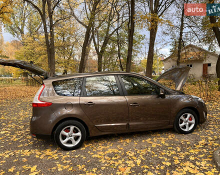 Рено Гранд Сценик 2011 в Черновцах на Automoto.ua Коричневый Рено Гранд Сценик, объемом двигателя 1.5 л и пробегом 325 тыс. км за 6700 $, фото 36 на Automoto.ua