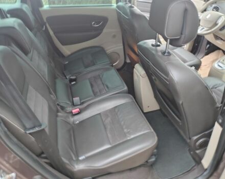 Коричневий Рено Гранд Сценік, об'ємом двигуна 2 л та пробігом 202 тис. км за 8250 $, фото 9 на Automoto.ua