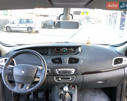 Коричневий Рено Гранд Сценік, об'ємом двигуна 1.5 л та пробігом 237 тис. км за 8399 $, фото 35 на Automoto.ua
