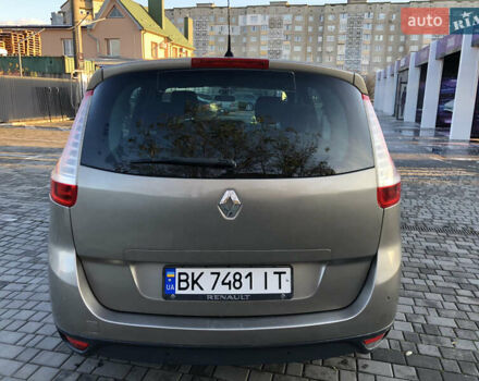 Коричневий Рено Гранд Сценік, об'ємом двигуна 1.5 л та пробігом 237 тис. км за 8399 $, фото 15 на Automoto.ua