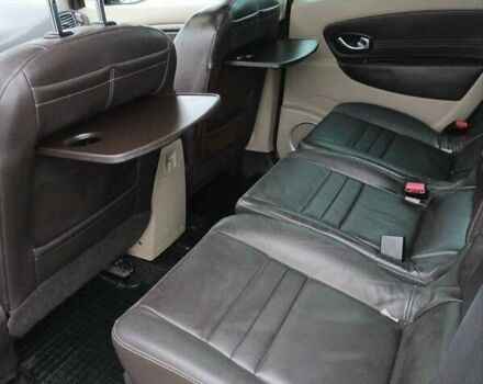 Коричневий Рено Гранд Сценік, об'ємом двигуна 1.6 л та пробігом 239 тис. км за 7600 $, фото 12 на Automoto.ua