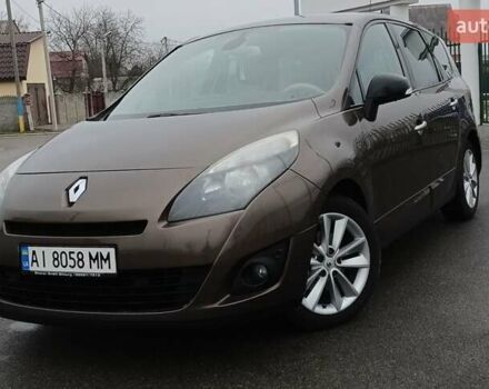 Коричневий Рено Гранд Сценік, об'ємом двигуна 1.6 л та пробігом 239 тис. км за 7600 $, фото 22 на Automoto.ua