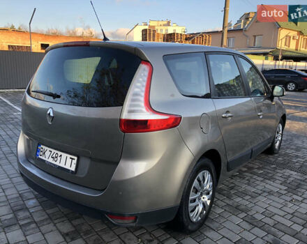 Коричневий Рено Гранд Сценік, об'ємом двигуна 1.5 л та пробігом 237 тис. км за 8399 $, фото 16 на Automoto.ua